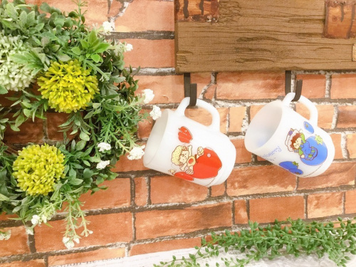 テーブルウェアのレトロ雑貨