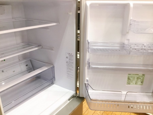 冷蔵庫の3ドア冷蔵庫