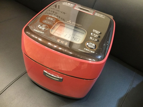 キッチン家電の炊飯器