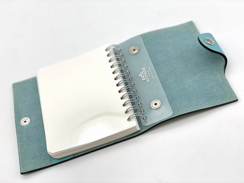 ノートカバーのHERMES