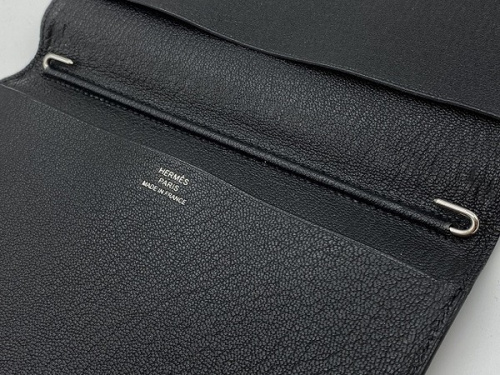 アジャンダカバーのHERMES