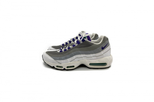 スニーカーのNIKE ナイキ