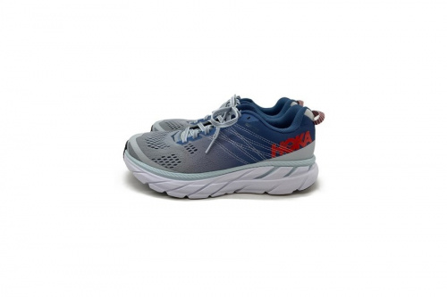 スニーカーのHOKAONEONE ホカオネオネ