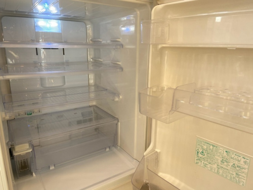 冷蔵庫の3ドア冷蔵庫