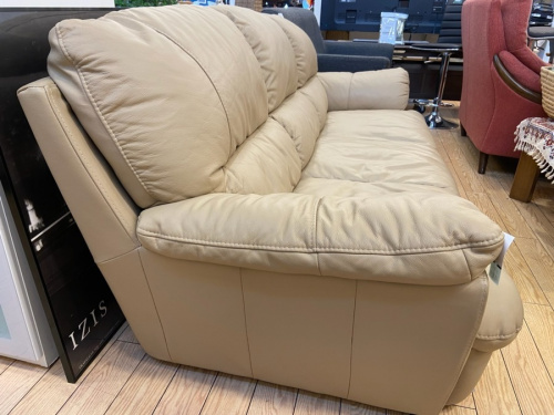 ソファーの3人掛けソファー