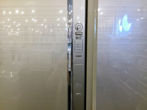 冷蔵庫の6ドア冷蔵庫