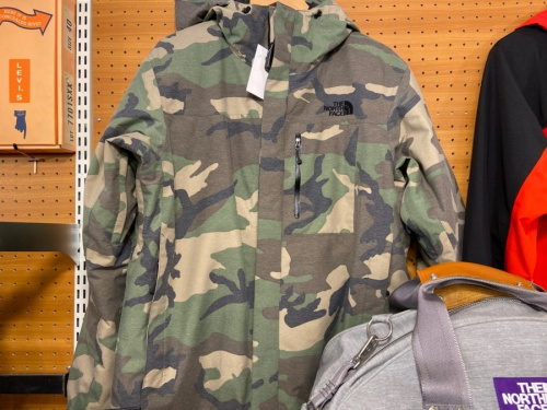 トップスのジャケット