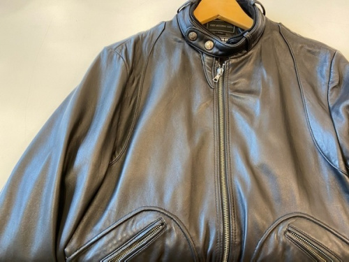 トップスのジャケット