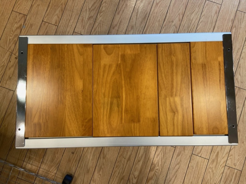 エントリーIGTの折りたたみテーブル