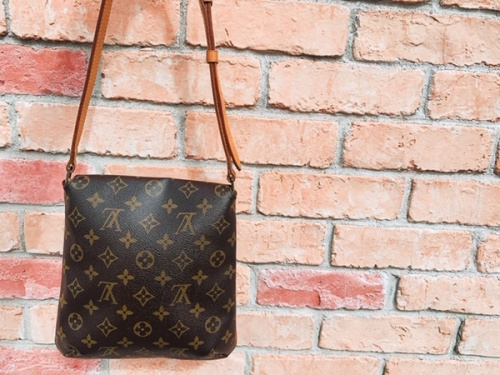 スニーカーのCONVERSE　コンバース