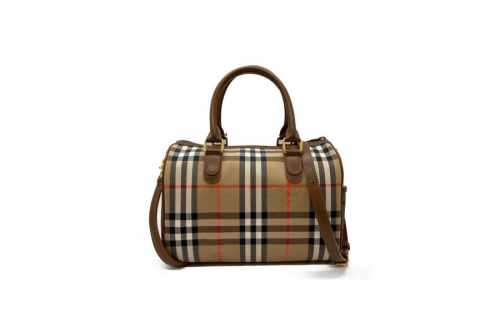 Burberry's　バーバリーのノバチェック