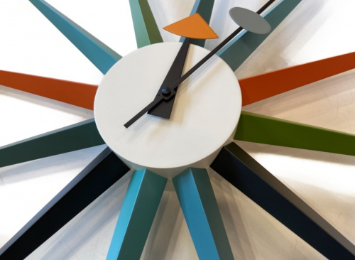 サンバーストクロックのVitra Design Museum