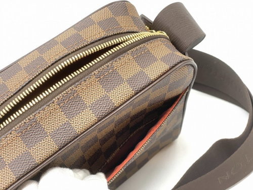 ショルダーバッグのLOUIS VUITTON