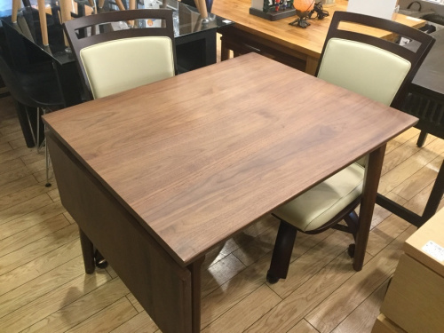 生活家具のダイニング