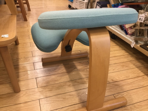バランスチェアーのRYBO