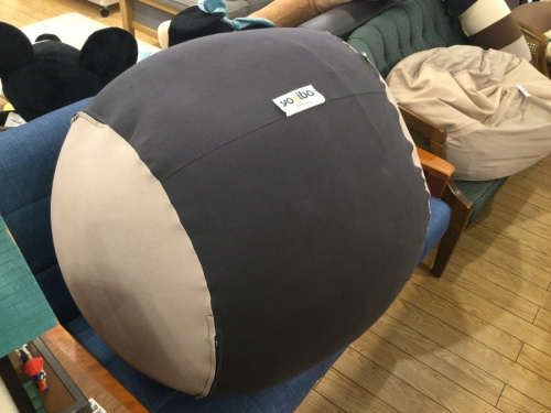 ファブリックのクッション