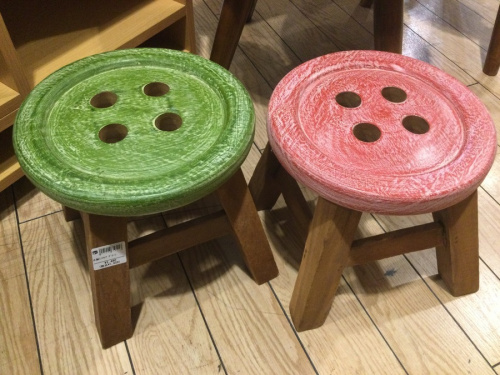 テーブルのチェア