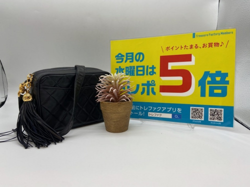 ブランド・ラグジュアリーのCHANEL シャネル