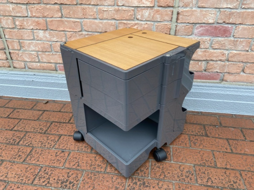 埼玉　家具のボビーワゴン
