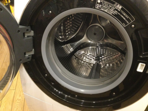 ドラム式洗濯乾燥機のHITACHI ヒタチ　日立