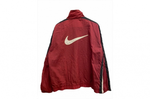 NIKE ナイキのadidas　アディダス