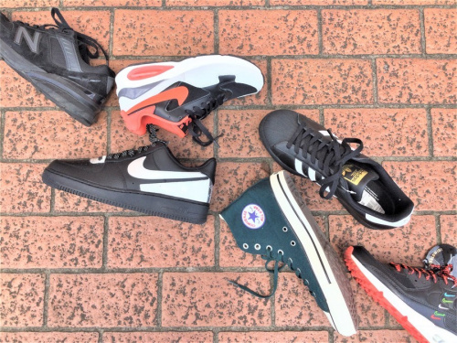 NIKE　ナイキのNEW BALANCE　ニューバランス