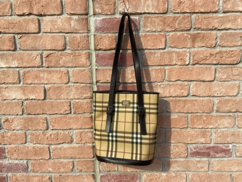 バッグのBURBERRY バーバリー