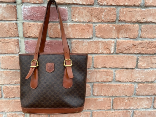 埼玉　ブランドのバッグ