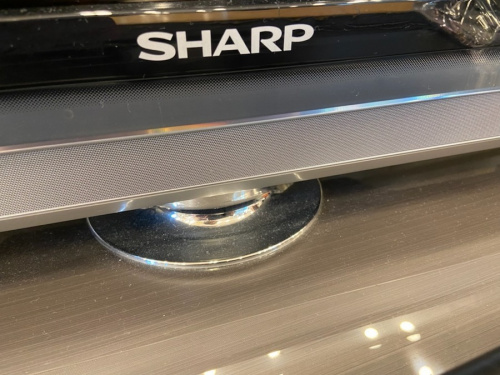 液晶テレビのSHARP　シャープ