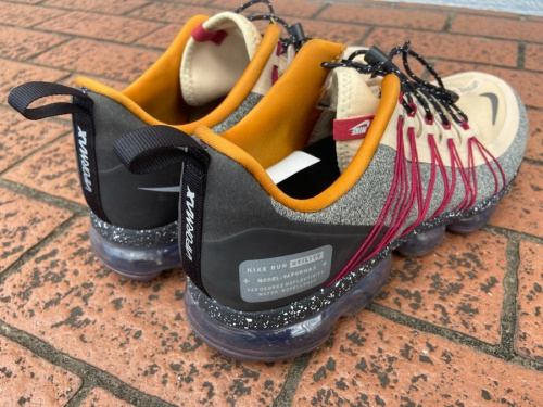 スニーカーのVAPORMAX　ヴェイパーマックス