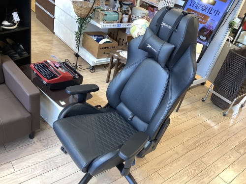 ゲーミングチェアのE-WIN