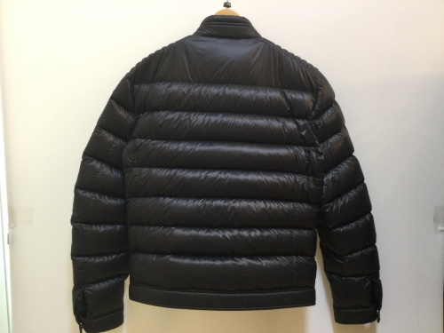 ダウンジャケットのインポート