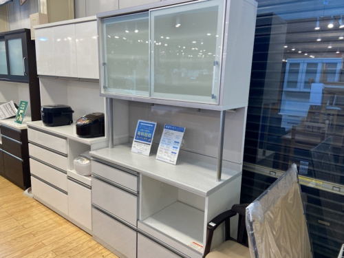 埼玉　家具のレンジボード　食器棚