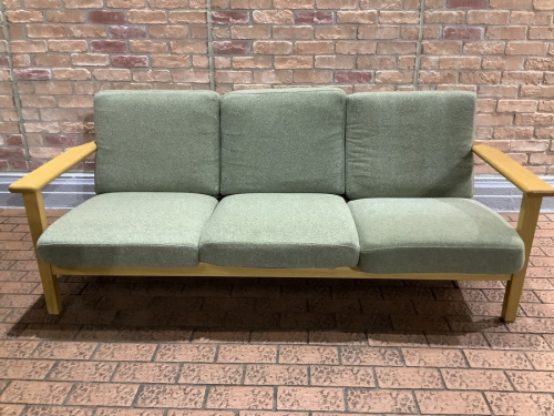 生活家具のソファー