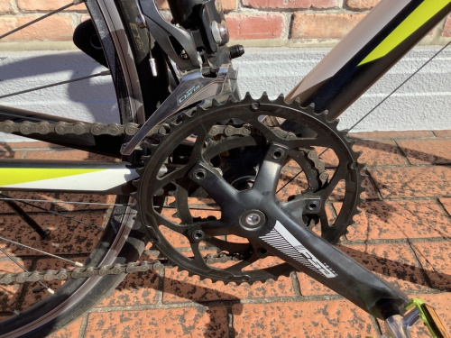 自転車のロードバイク