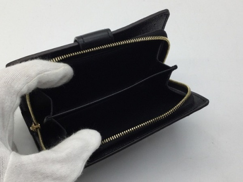 2つ折り財布のLOUIS VUITTON