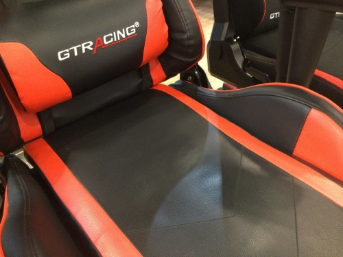 ゲーミングチェアのGT RACING