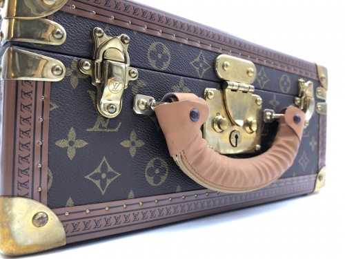 ブランド・ラグジュアリーのLOUIS VUITTON