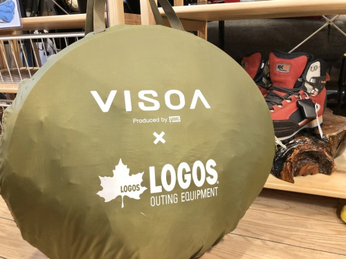 アウトドア用品のテント