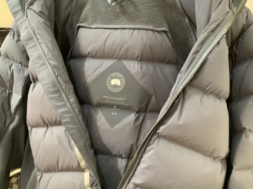 カナダグースのジャケット