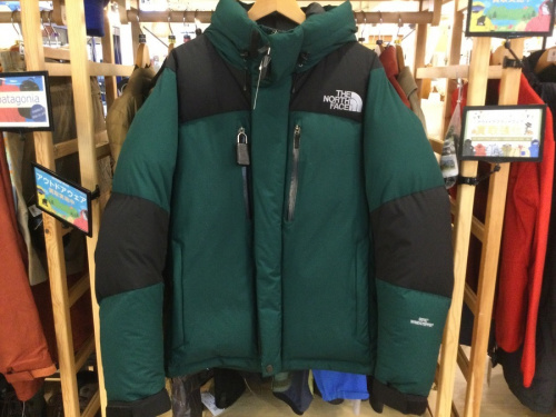 ジャケットのダウンジャケット