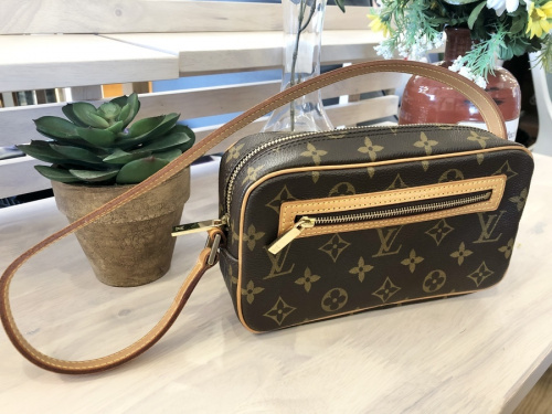 ブランド・ラグジュアリーのLOUIS VUITTON