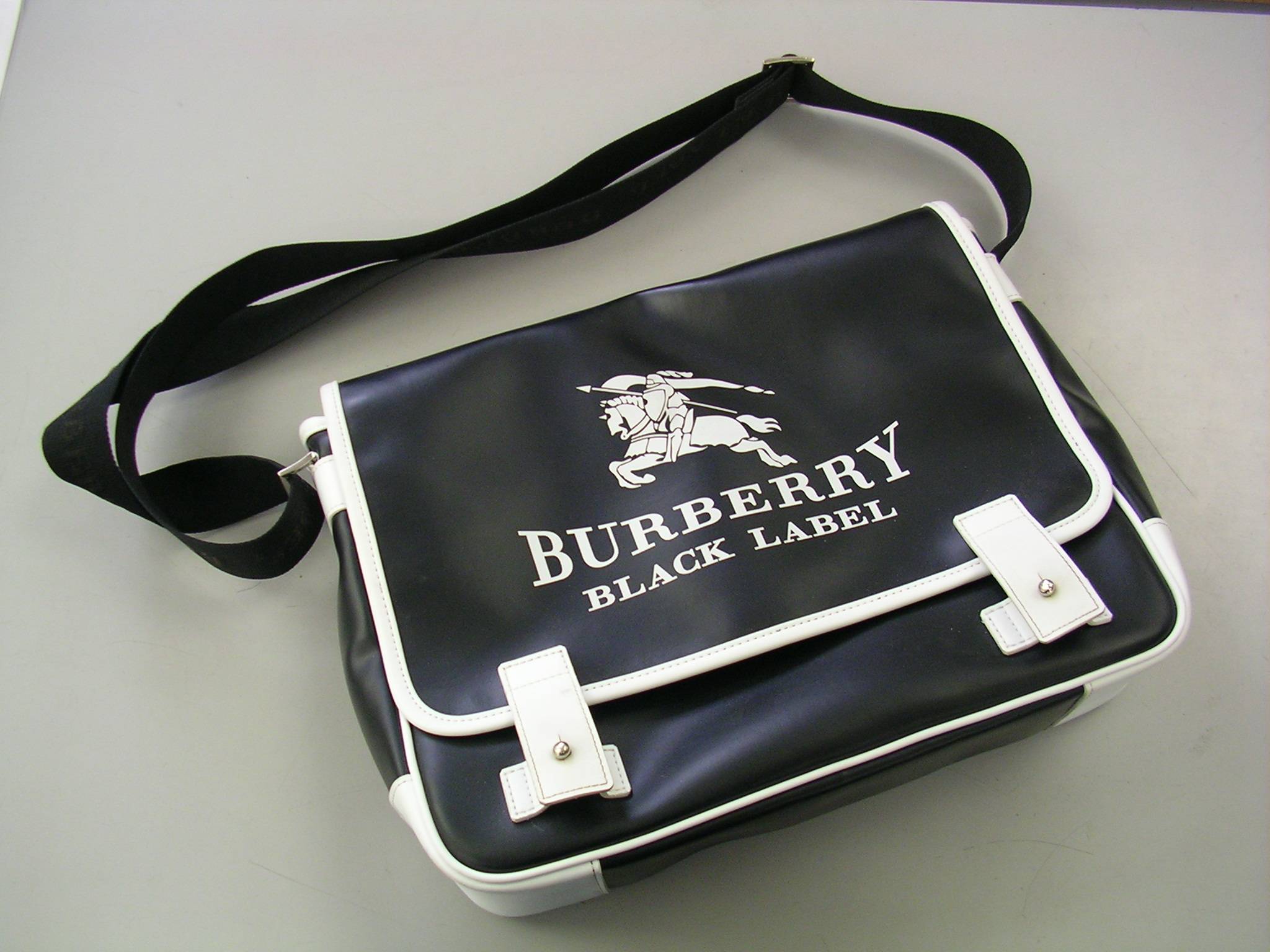 バーバリー ブラックレーベル / BURBERRY BLACK LABELのショルダーバッグを買い取り入荷いたしました！ 【リサイクル 古着