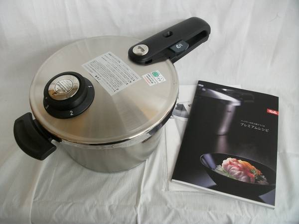 Fissler(ﾌｨｽﾗｰ)のﾌﾟﾚﾐｱﾑ圧力鍋が未使用状態で買取入荷致しました！！ [2014.04.24発行]｜リサイクルショップ