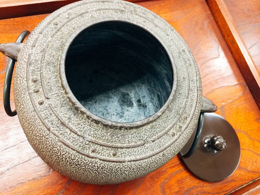 人間国宝】高橋敬典作 利休万代屋釜が新入荷致しました！！【上福岡店