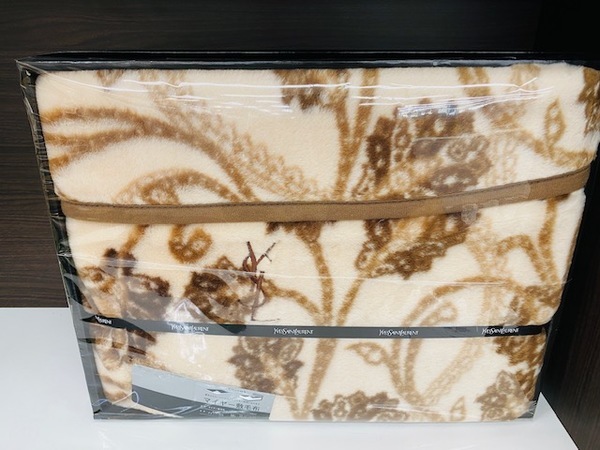 イヴサンローラン YVES SAINT LAURENT ニューマイヤー毛布