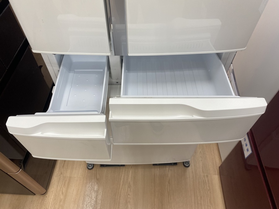 【引取限定】Panasonic　451L　中古品　NR-FV45S3-W　2018年製【小倉南区葛原東】 Panasonic (パナソニック) から6ドア冷蔵庫 NR-FV45S3-W（451L）を入荷