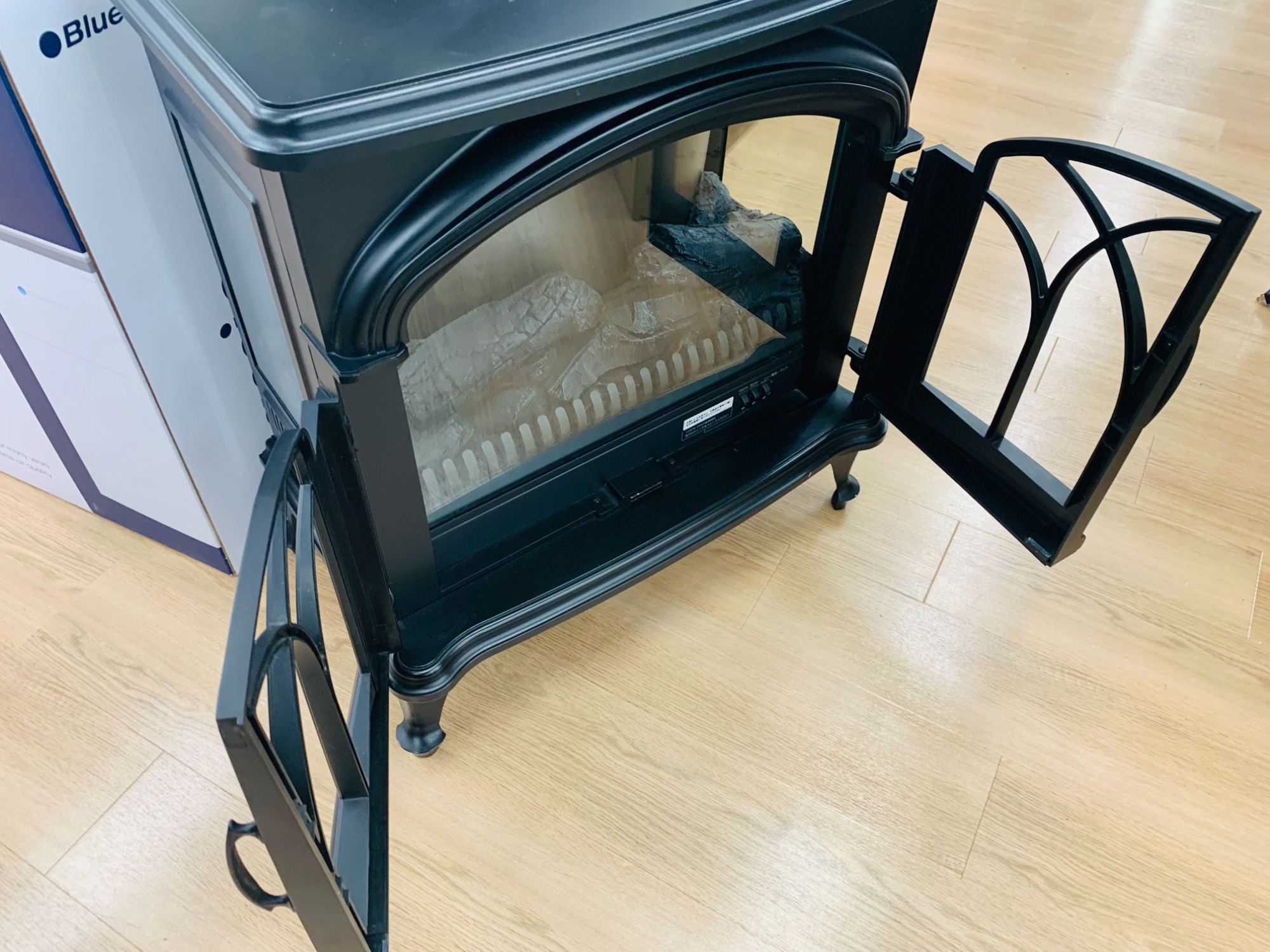ニトリ 暖炉型ファンヒーター BLT-999B-3-BK 2019年製 が入荷いたし