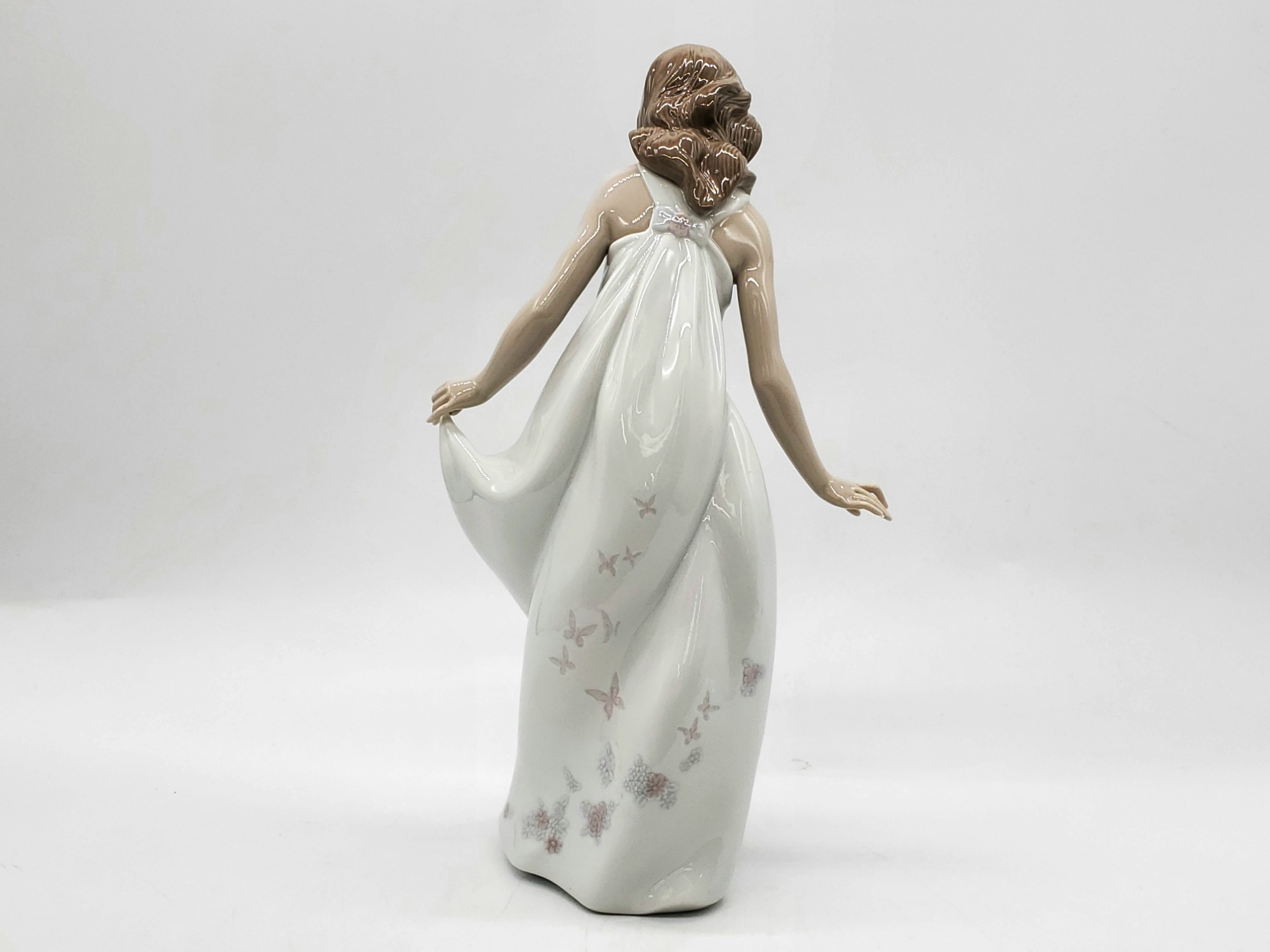 リヤドロ　NAO　フィギュリン　2体 NAO (ナオ) フィギュリン うさぎ LLADRO｜トレファクONLINE