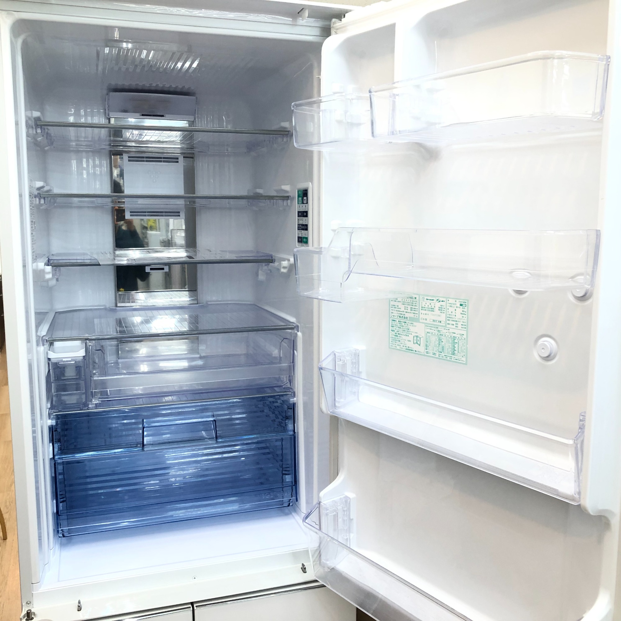 東京23区送料無料　シャープ2017年製　415L　ガラスドア　両開きタイプ 東京23区送料無料 シャープ2017年製 415L ガラスドア 両開き